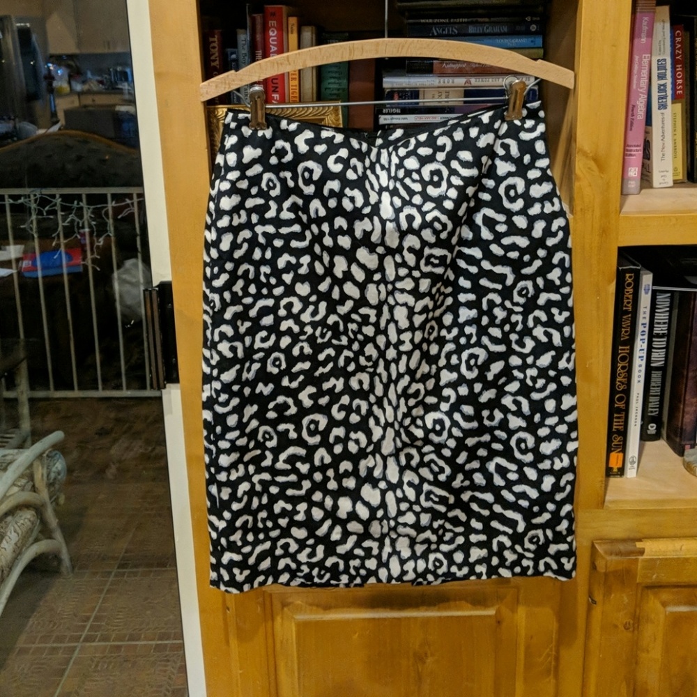 White House Black Market Cheetah Print Skirt